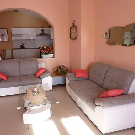 16336d Apartment *