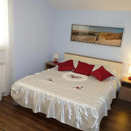 16336d Apartment *
